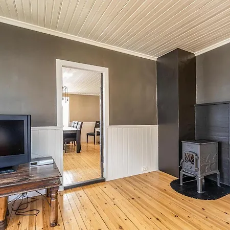 Hébergement de vacances 3 Bedroom In Kvamsoy Sandvik (More og Romsdal)