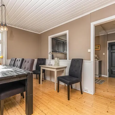3 Bedroom In Kvamsoy Hébergement de vacances Sandvik (More og Romsdal)